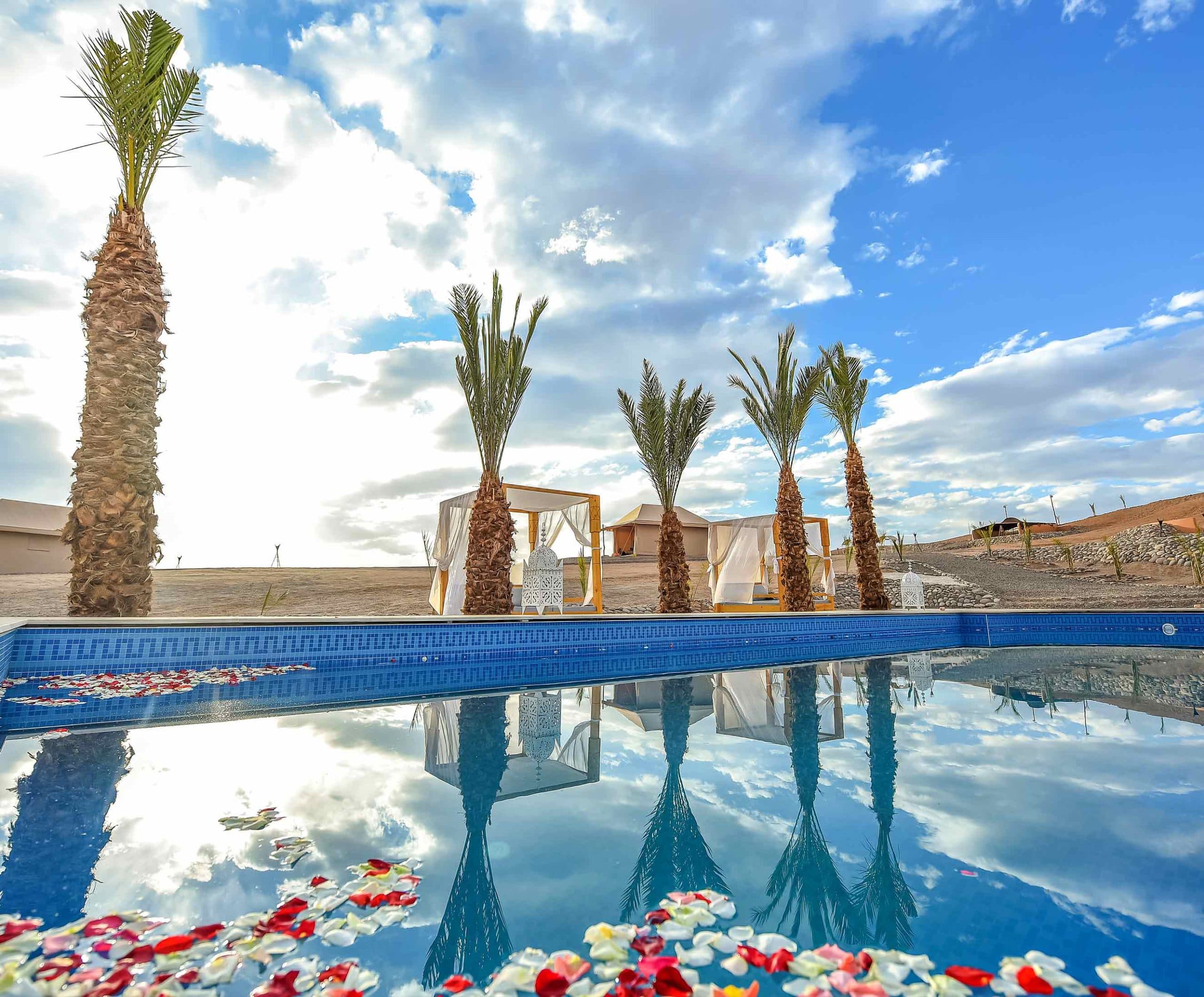 Piscine et déjeuner marocain à Agafay
